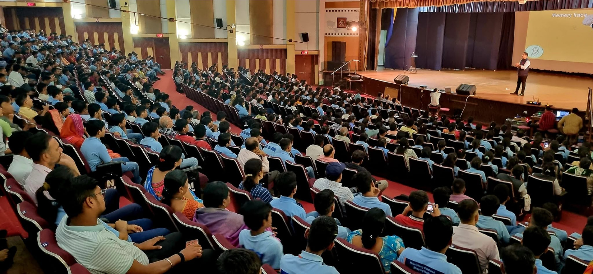Parikshit Jobanputra parenting workshop attended by a full auditorium of parents Parikshit Jobanputra parenting workshop attended by a full auditorium of parents