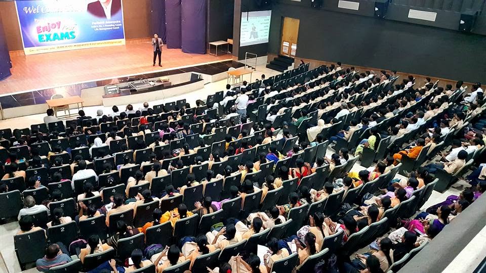 Parikshit Jobanputra parenting seminar with rows of participants facing the stage Parikshit Jobanputra parenting seminar with rows of participants facing the stage