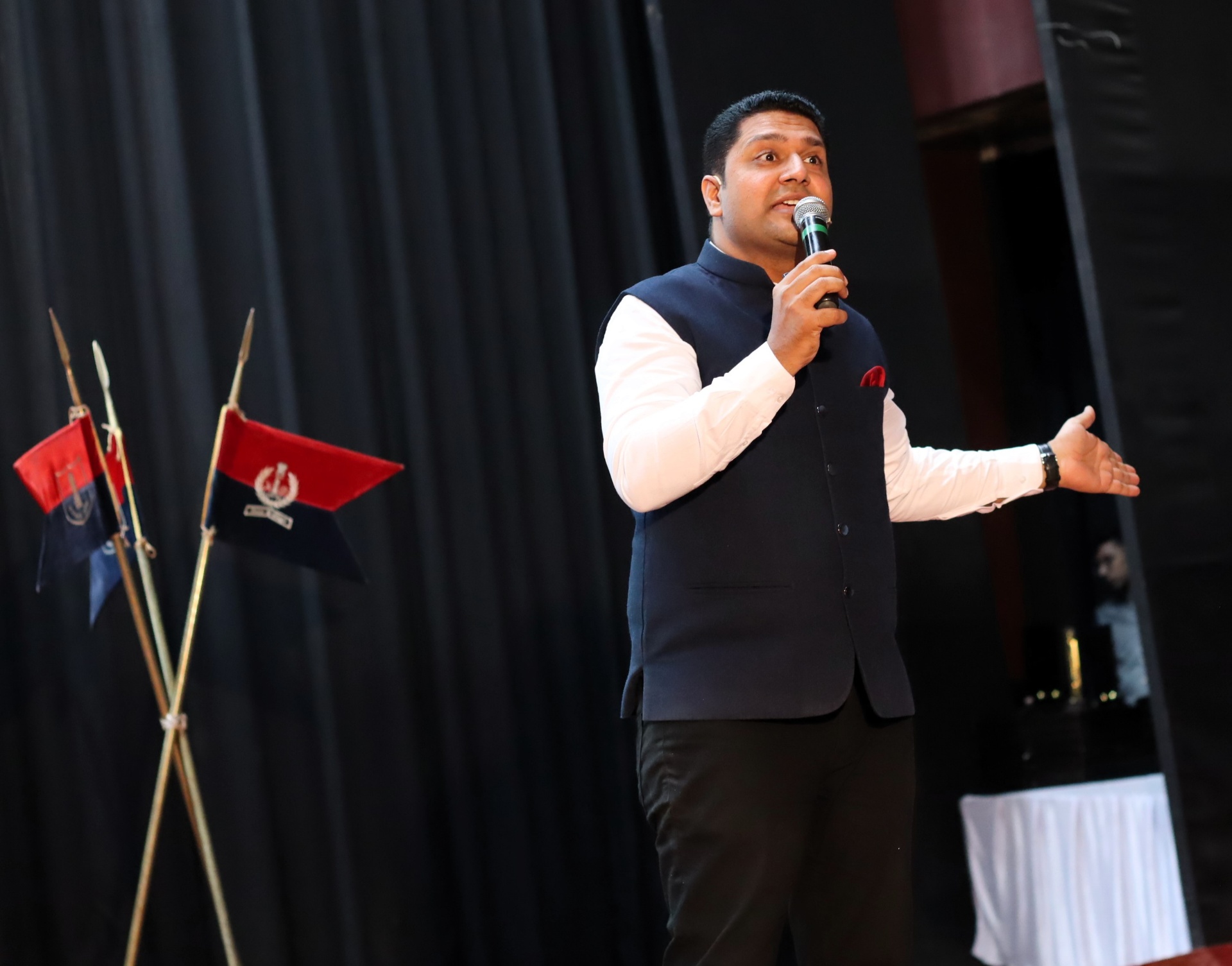 Parikshit Jobanputra live on stage — India's leading parenting coach